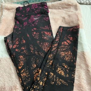 Nike Womens Dry Fit Leggings